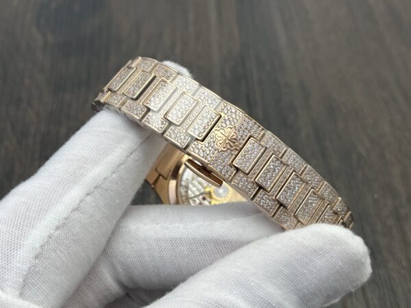 Patek Philippe Nautilus Ladies Automatic 35.2mm Full Diamond Rose Gold - Image 7