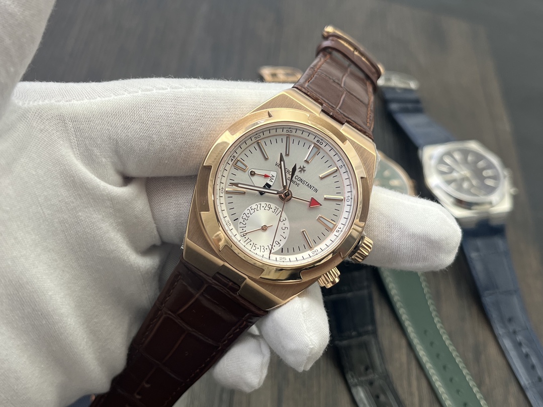 Vacheron Constantin Overseas Dual Time Automatic 41mm Silver Dial Watch - Image 4