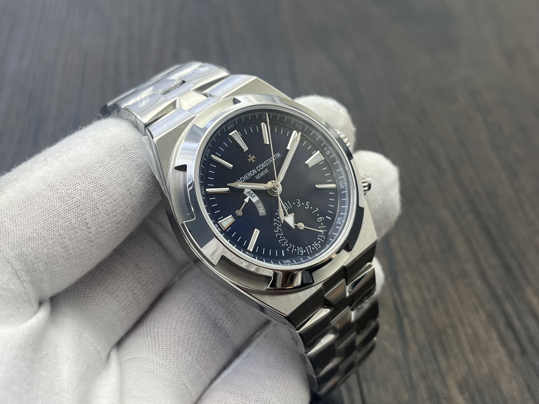 Vacheron Constantin Overseas Automatic 41mm Blue Dial Stainless Steel Watch - Image 5