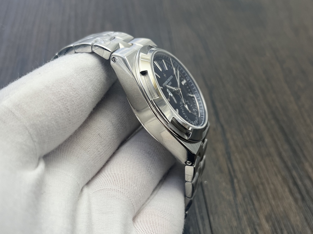 Vacheron Constantin Overseas Automatic 41mm Blue Dial Stainless Steel Watch - Image 6