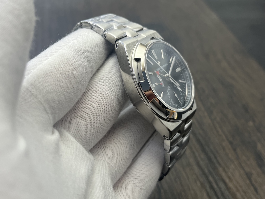 Vacheron Constantin Overseas Automatic 41mm Black Dial Stainless Steel Watch - Image 6