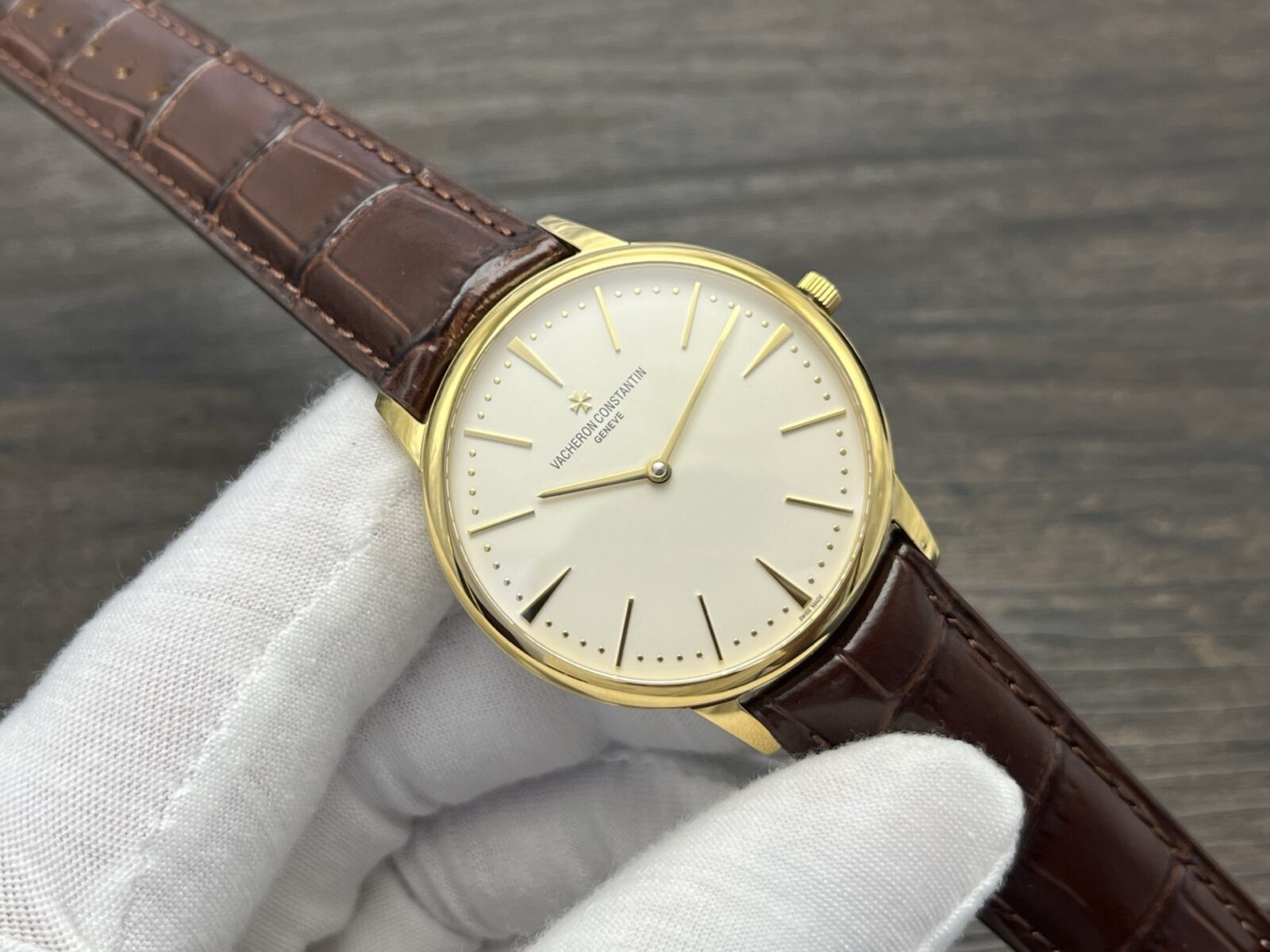 VACHERON CONSTANTIN Patrimony Manual Mechanical Watch 40mm White Dial Yellow Gold Case - Image 2