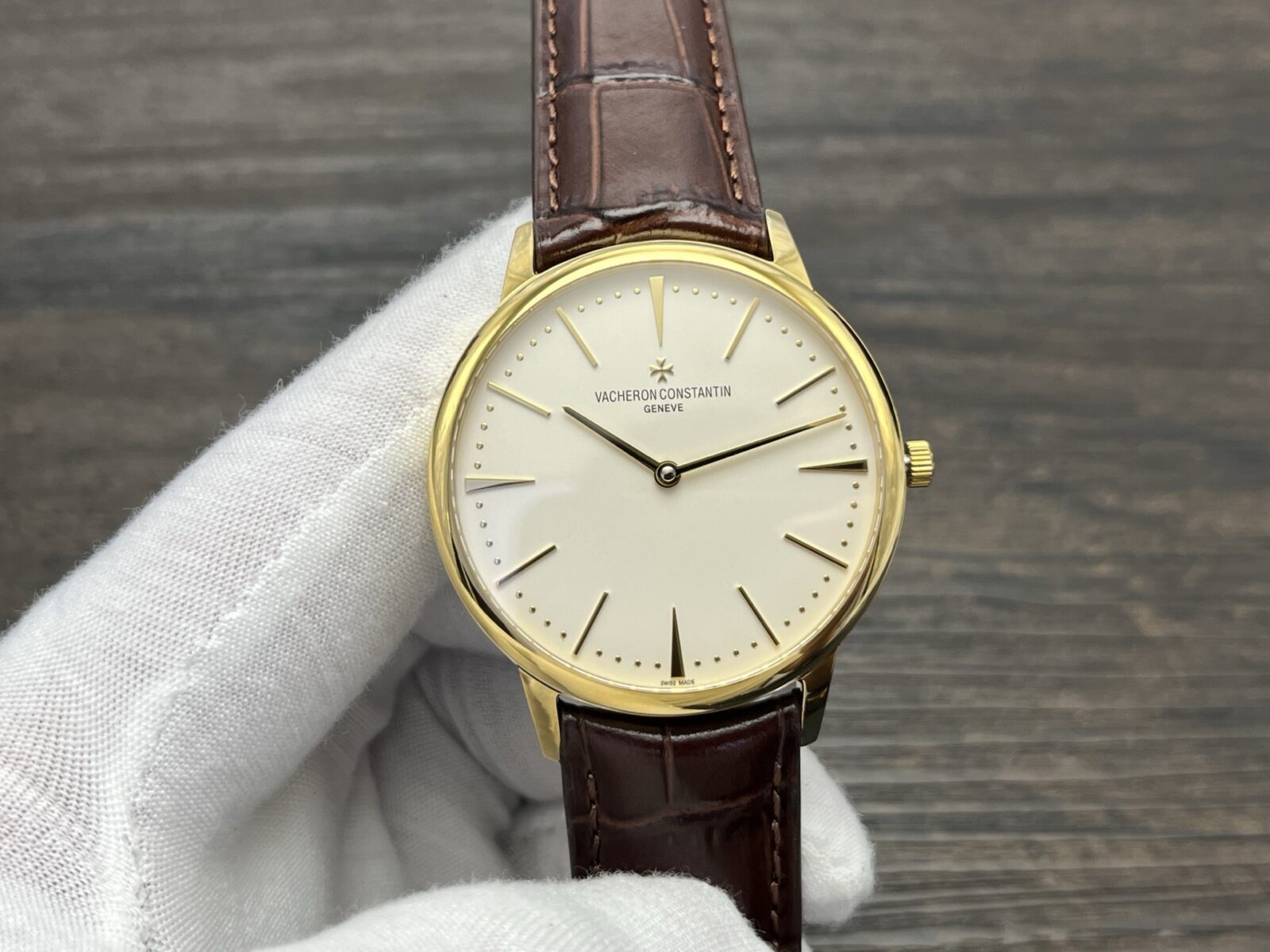 VACHERON CONSTANTIN Patrimony Manual Mechanical Watch 40mm White Dial Yellow Gold Case - Image 3