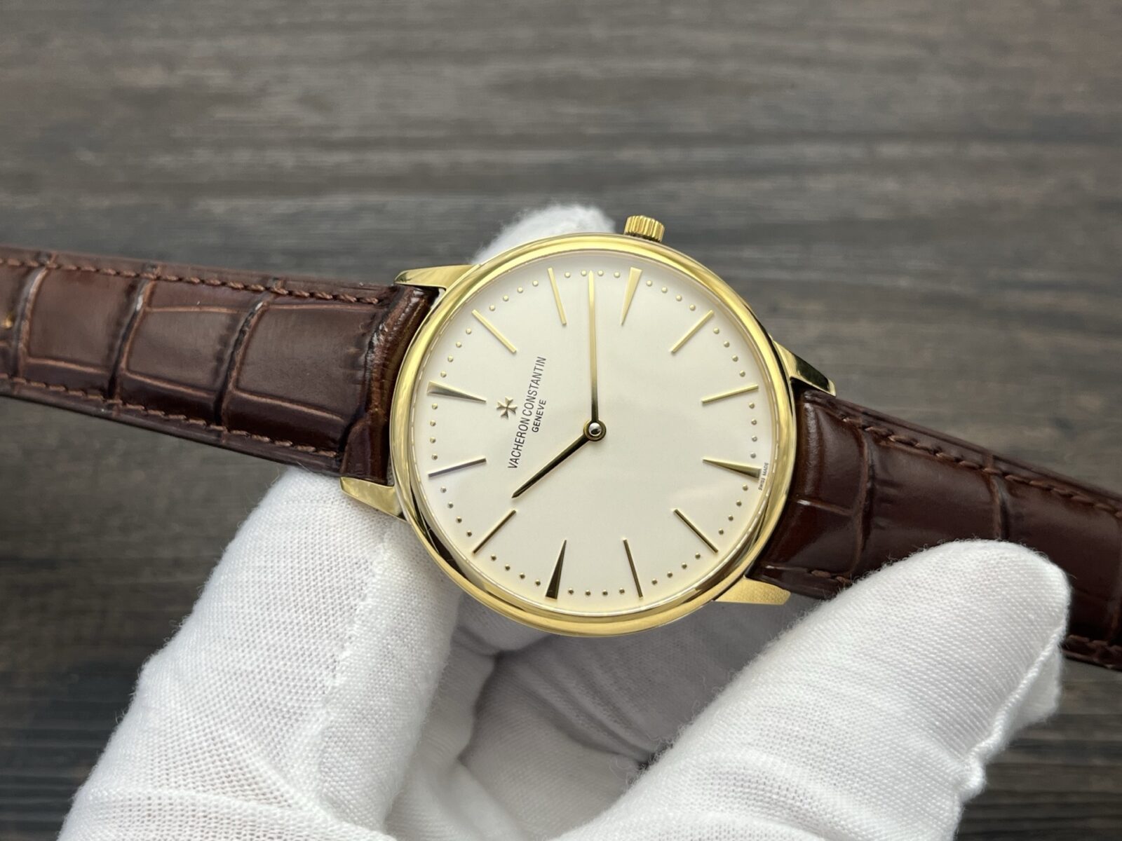 VACHERON CONSTANTIN Patrimony Manual Mechanical Watch 40mm White Dial Yellow Gold Case - Image 5