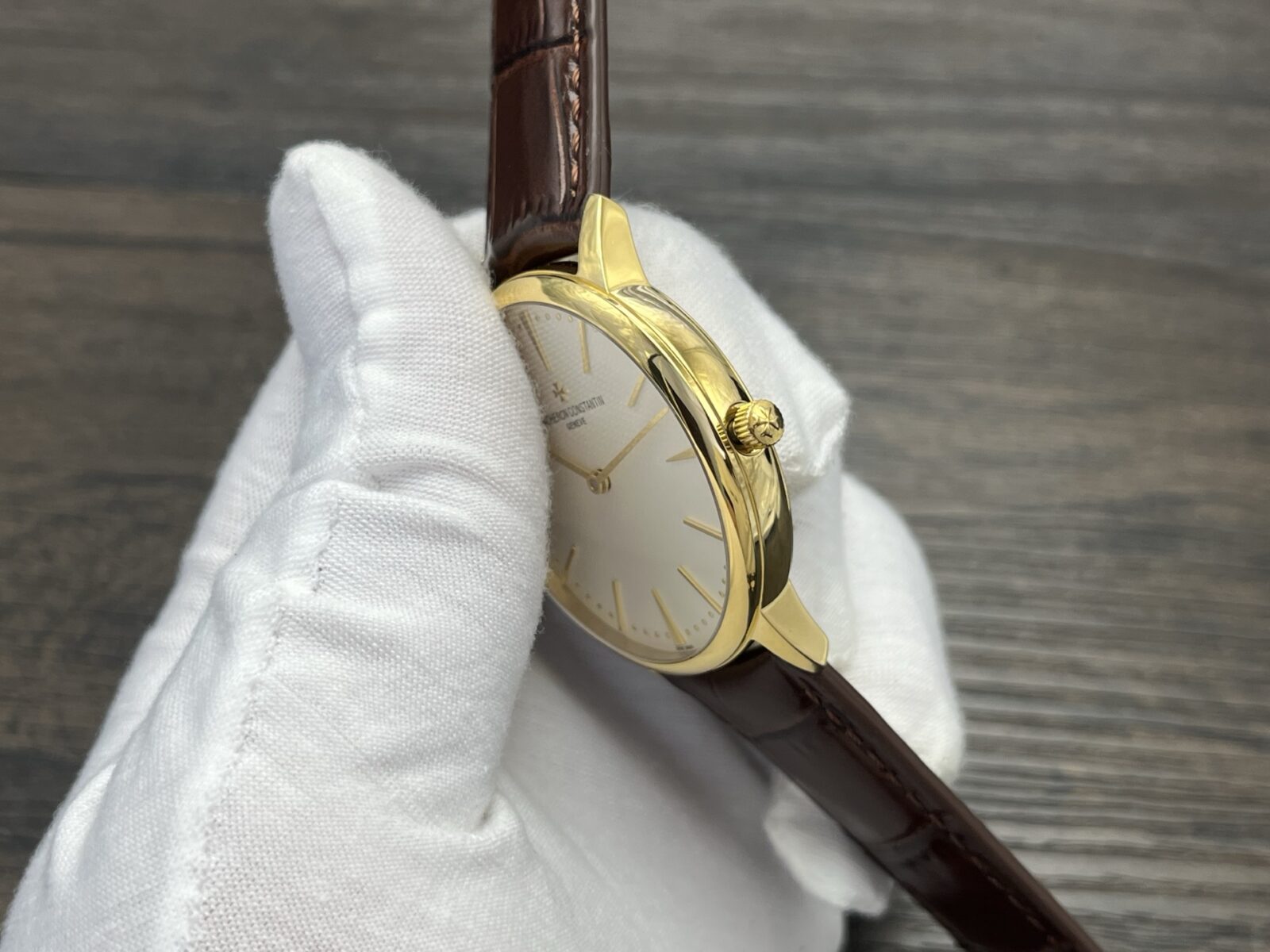 VACHERON CONSTANTIN Patrimony Manual Mechanical Watch 40mm White Dial Yellow Gold Case - Image 7