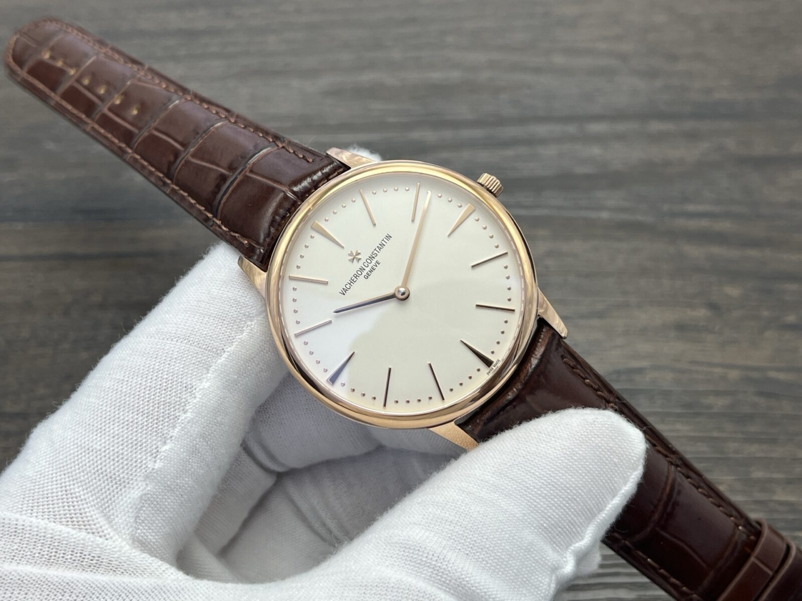 VACHERON CONSTANTIN Patrimony Manual Mechanical Watch 40mm White Dial Red Gold Case - Image 2