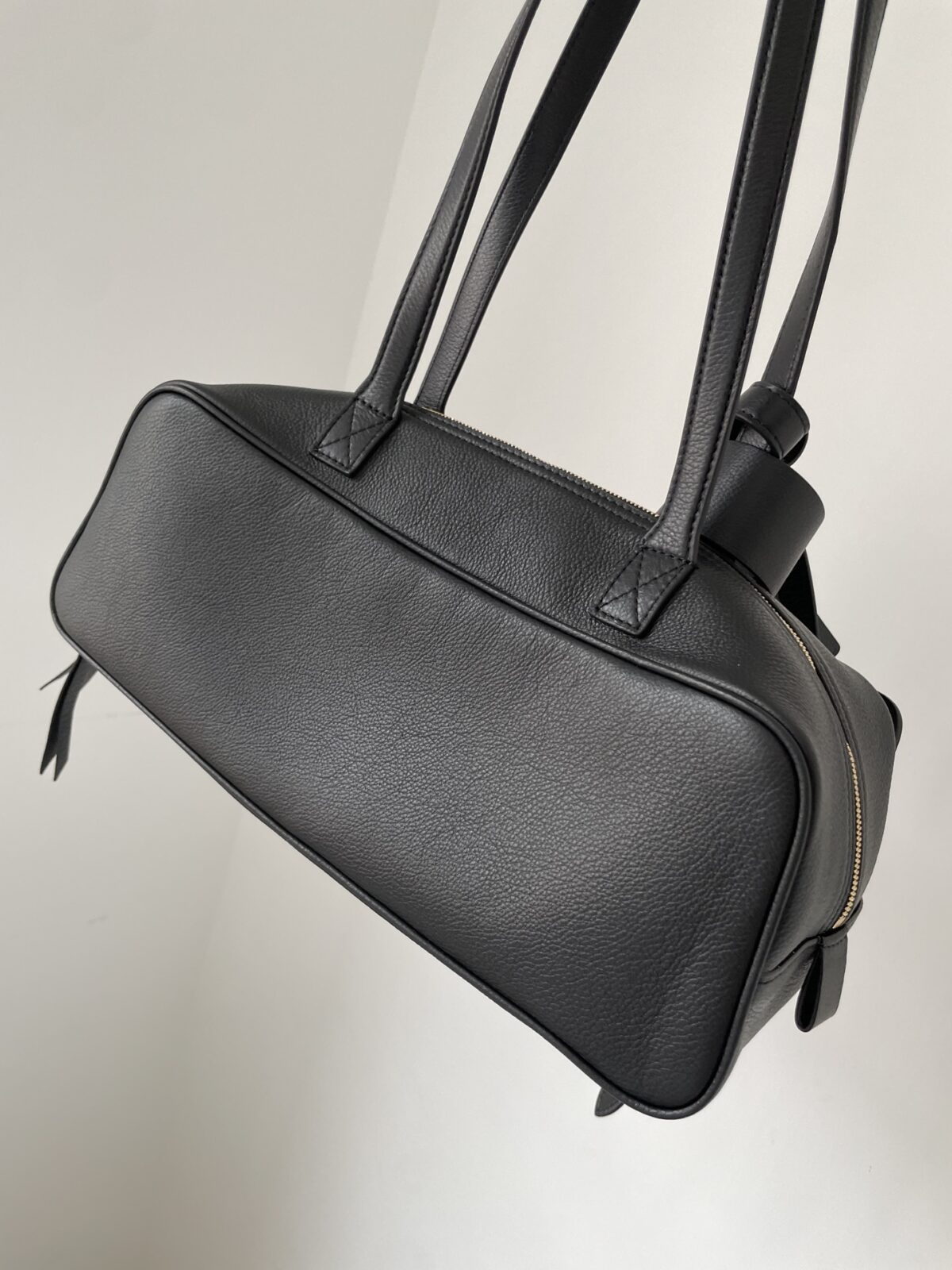 Balenciaga Carrie Logo Embossed Gold-Foil Small Bowling Bag in Calfskin Leather – Black - Image 6
