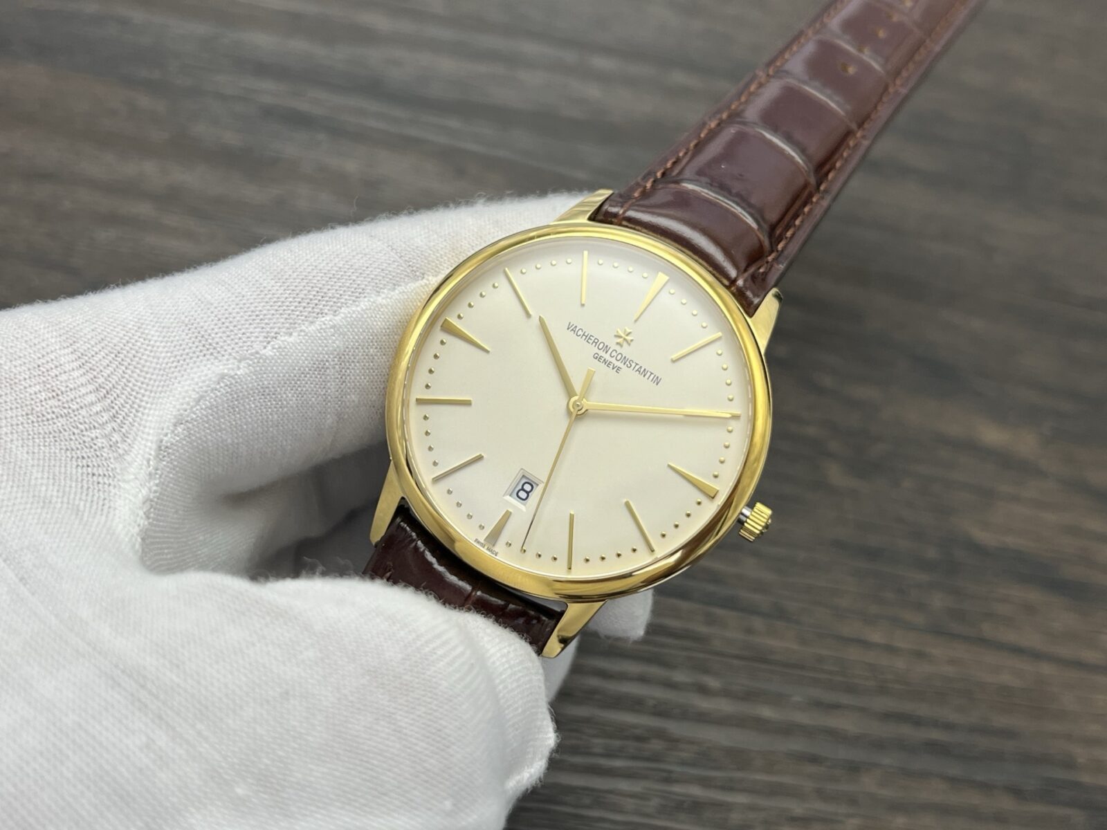 VACHERON CONSTANTIN Patrimony Automatic Mechanical Watch 40mm White Dial Yellow Gold Case - Image 4
