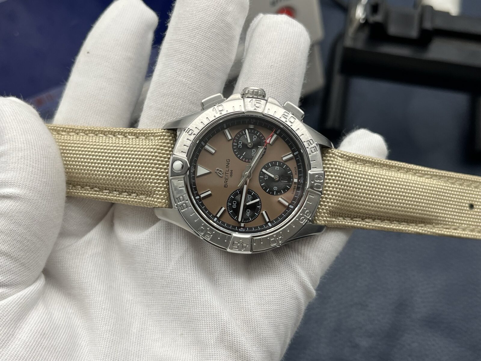 Breitling Avenger Automatic Chronograph Men’s Watch 44mm Brown Dial Stainless Steel Case with Leather Strap - Image 5