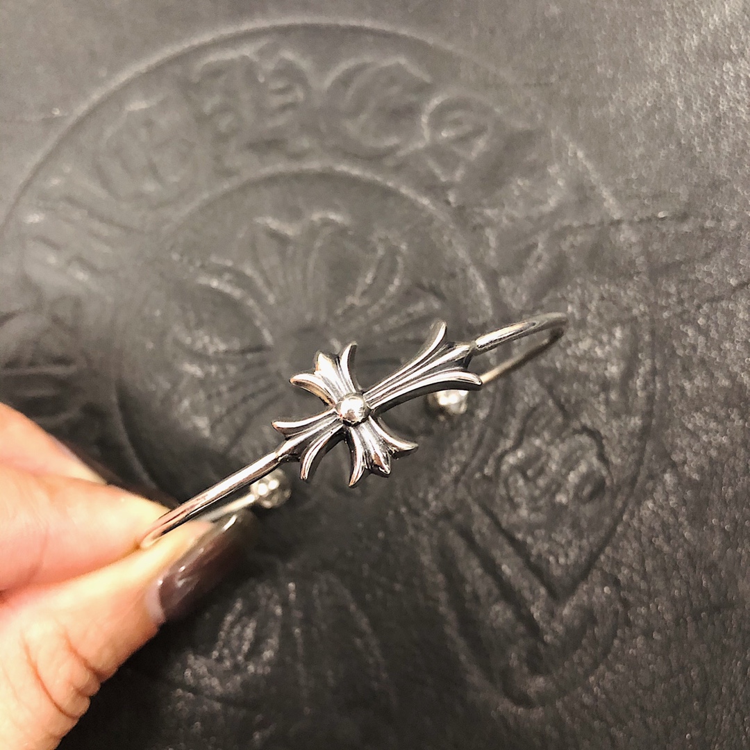 Chrome Hearts Classic Cross Bracelet - Image 5