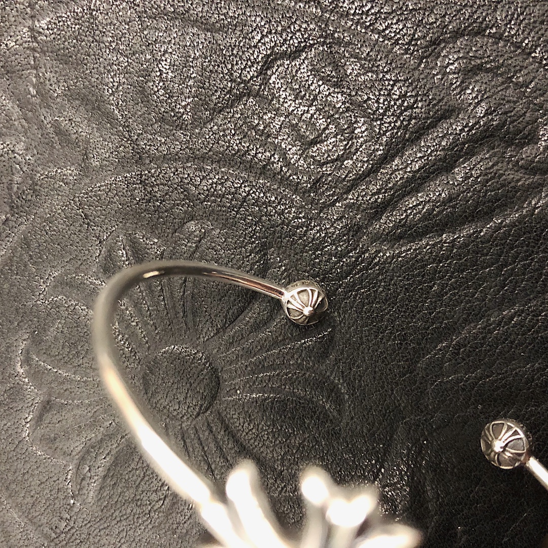 Chrome Hearts Classic Cross Bracelet - Image 6