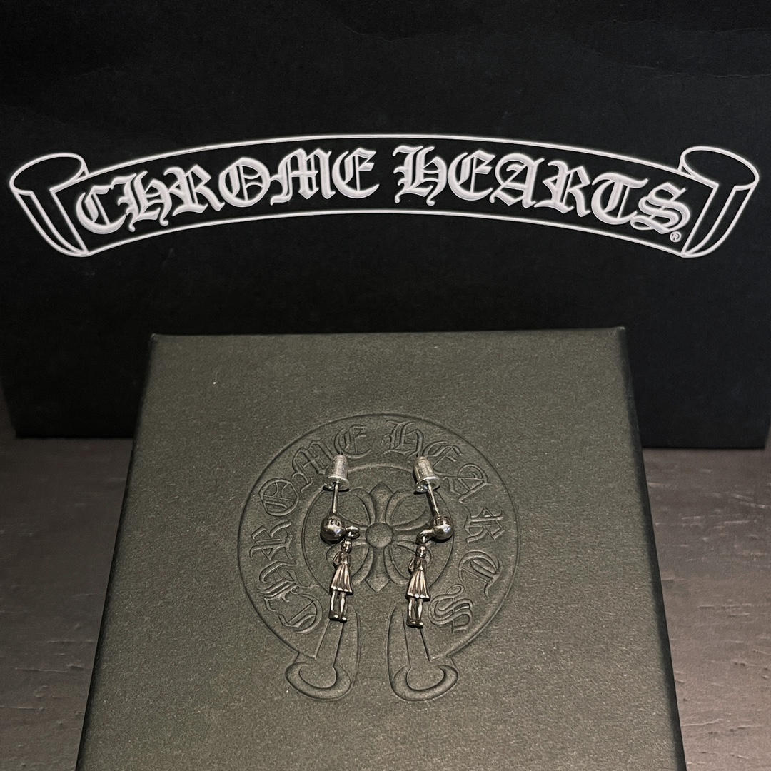 Chrome Hearts Foti Skull Lady Earrings - Image 9