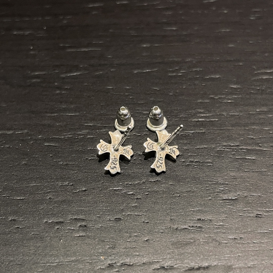 Chrome Hearts Long Cross Earrings - Image 6