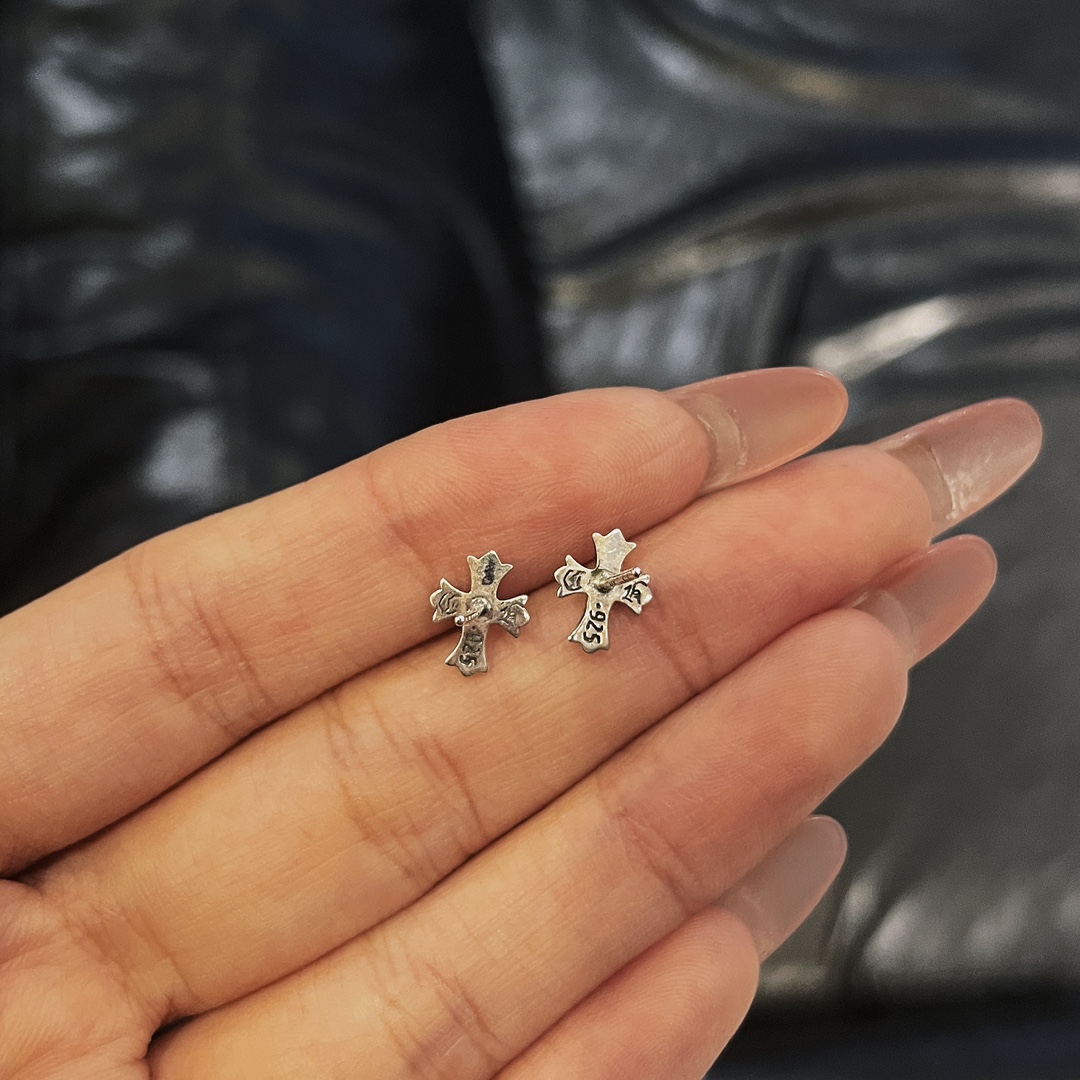 Chrome Hearts Long Cross Earrings - Image 7