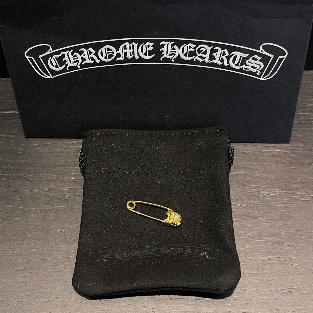 Chrome Hearts Gold-Plated Cross Pin with White Diamonds - Image 9