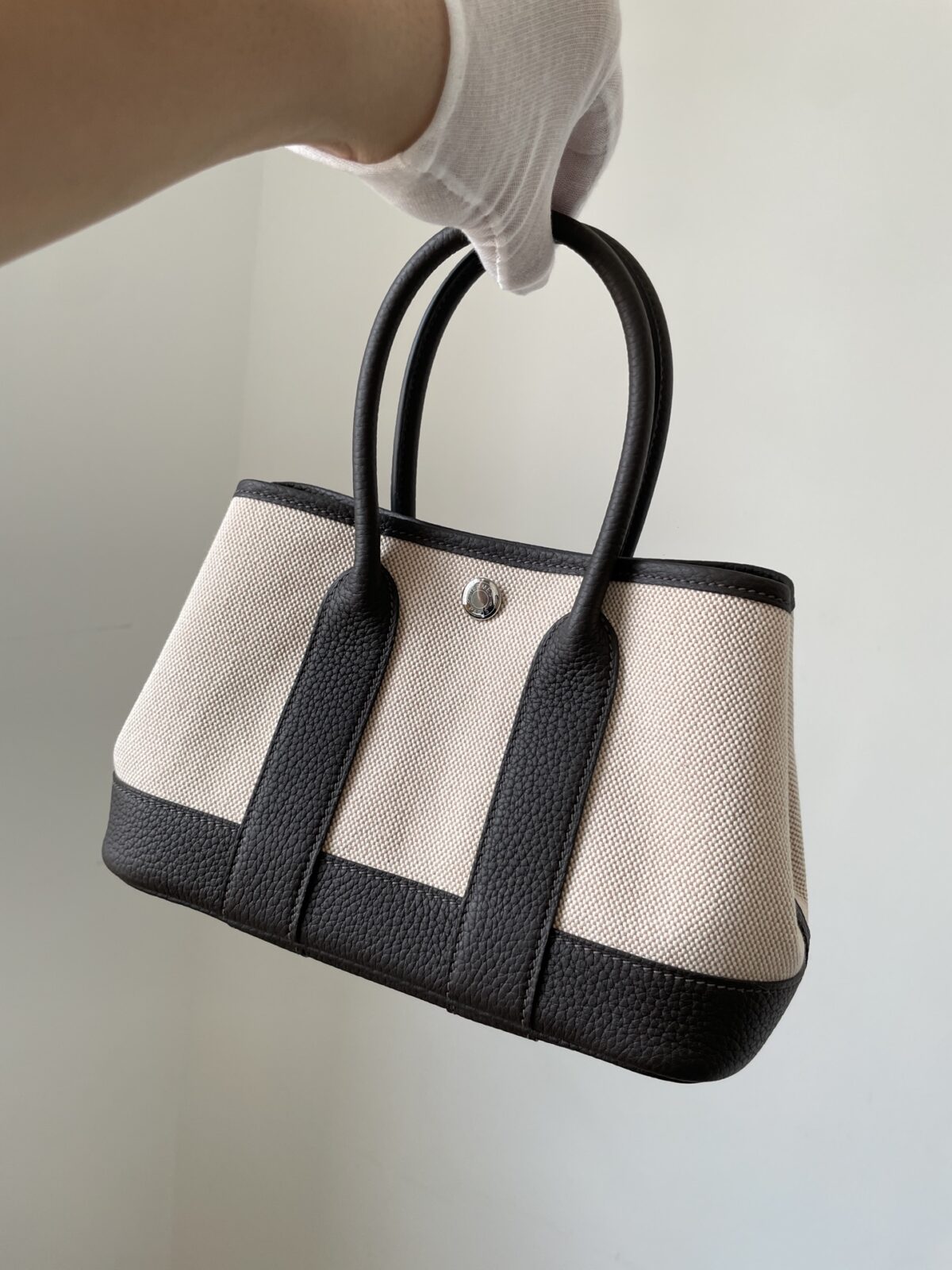 HERMES NEO Garden 23 Canvas and Leather Mini Tote Bag – Beige / Natural and Ebony Black - Image 5