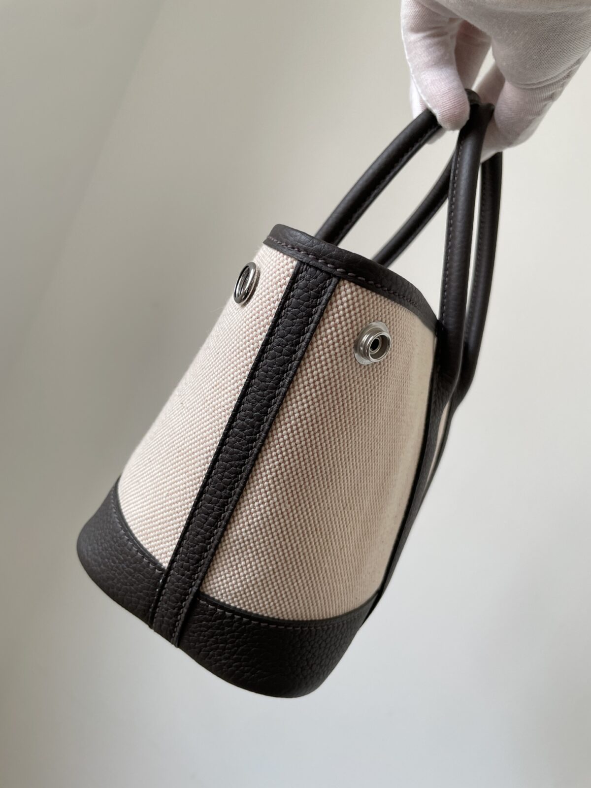 HERMES NEO Garden 23 Canvas and Leather Mini Tote Bag – Beige / Natural and Ebony Black - Image 7