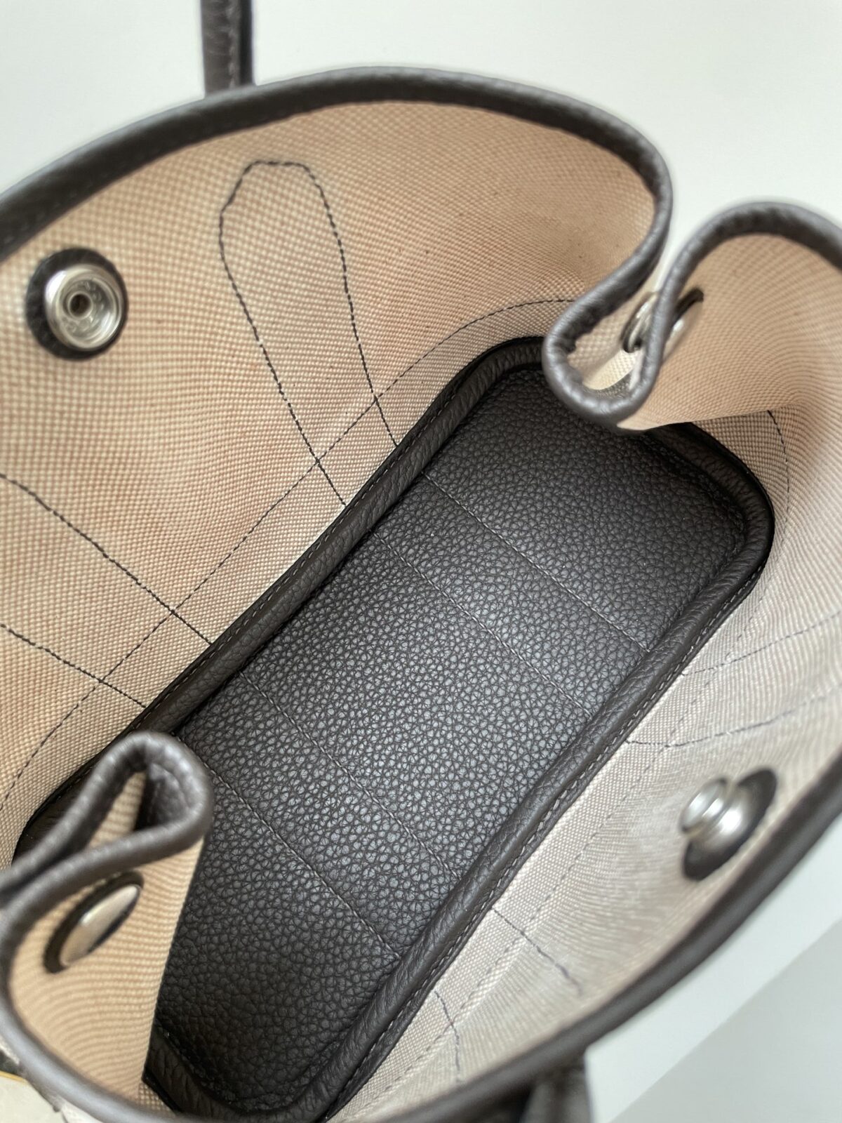 HERMES NEO Garden 23 Canvas and Leather Mini Tote Bag – Beige / Natural and Ebony Black - Image 8