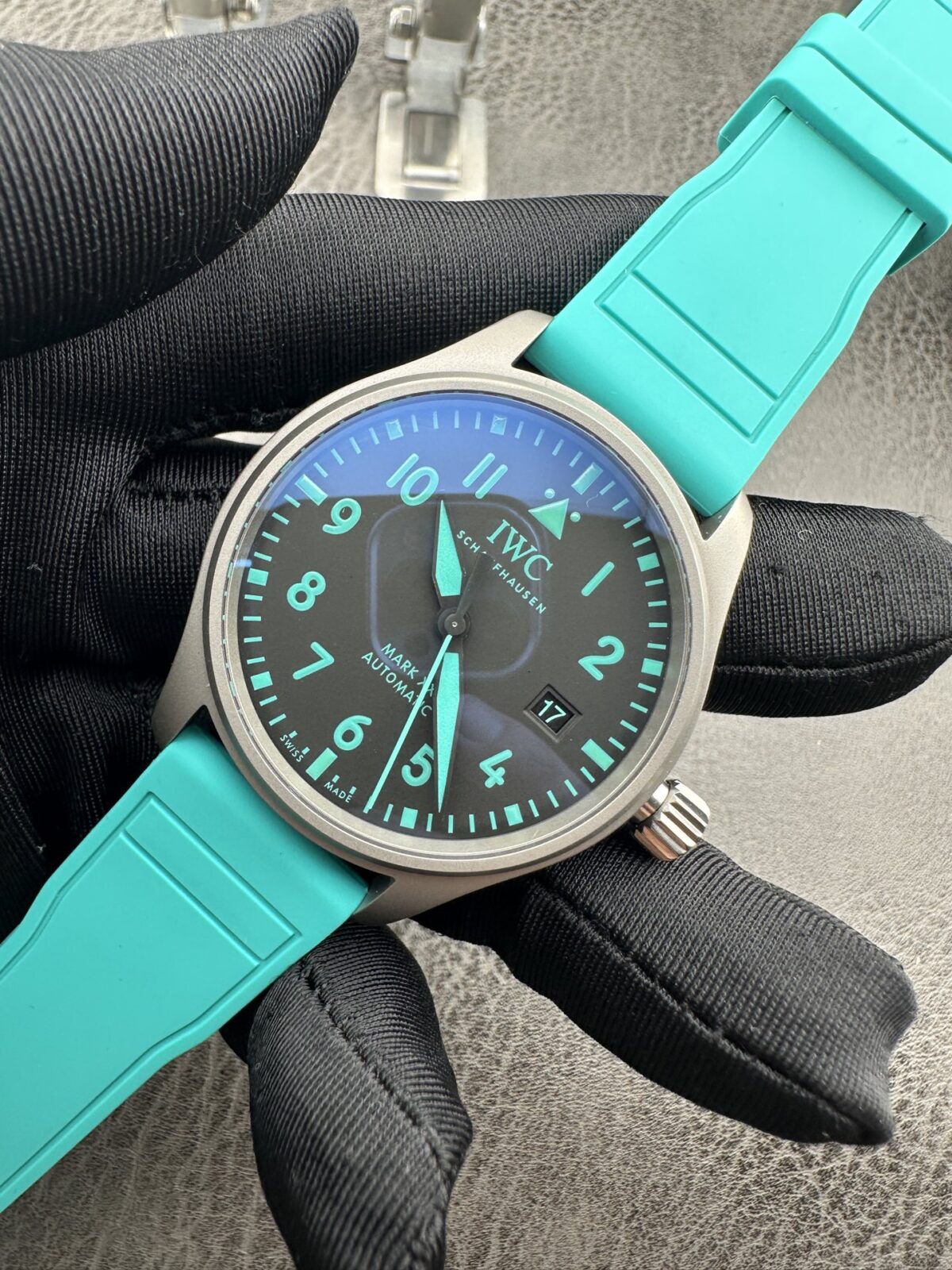 IWC Pilot’s Watch Mercedes-AMG Petronas Team Special Edition Automatic Mechanical Movement 100M Water Resistant Men’s Watch Swiss Watch 40mm Black Dial Titanium Case Rubber Strap - Image 4