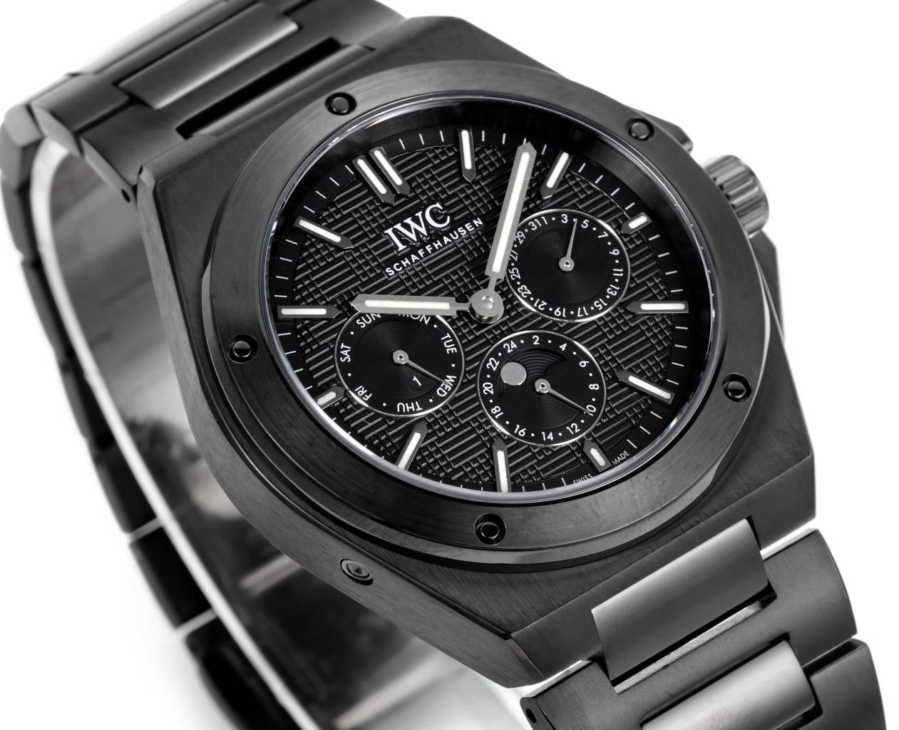 IWC Ingenieur Automatic 41.6mm Black Dial Black Steel Men's Watch - Image 5