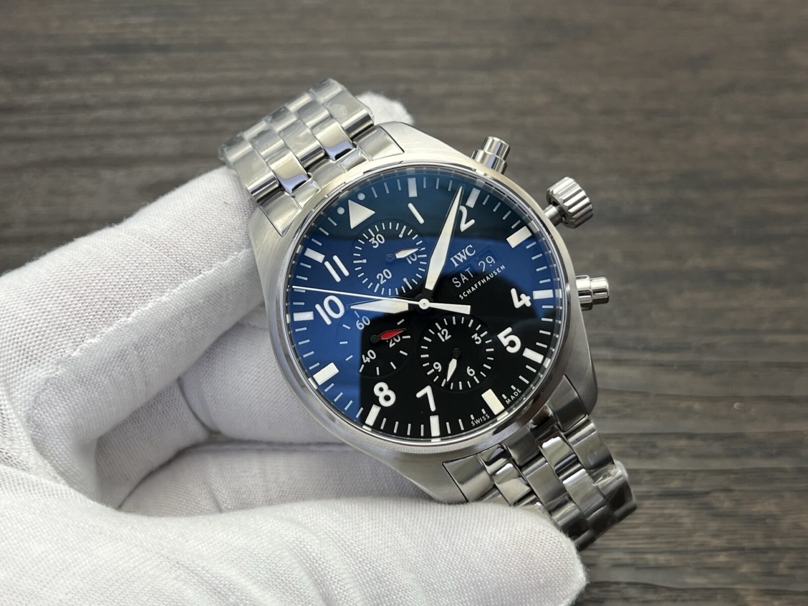 IWC Pilot’s Watch Chronograph IW377710 – 43mm Black Dial Stainless Steel Bracelet - Image 2