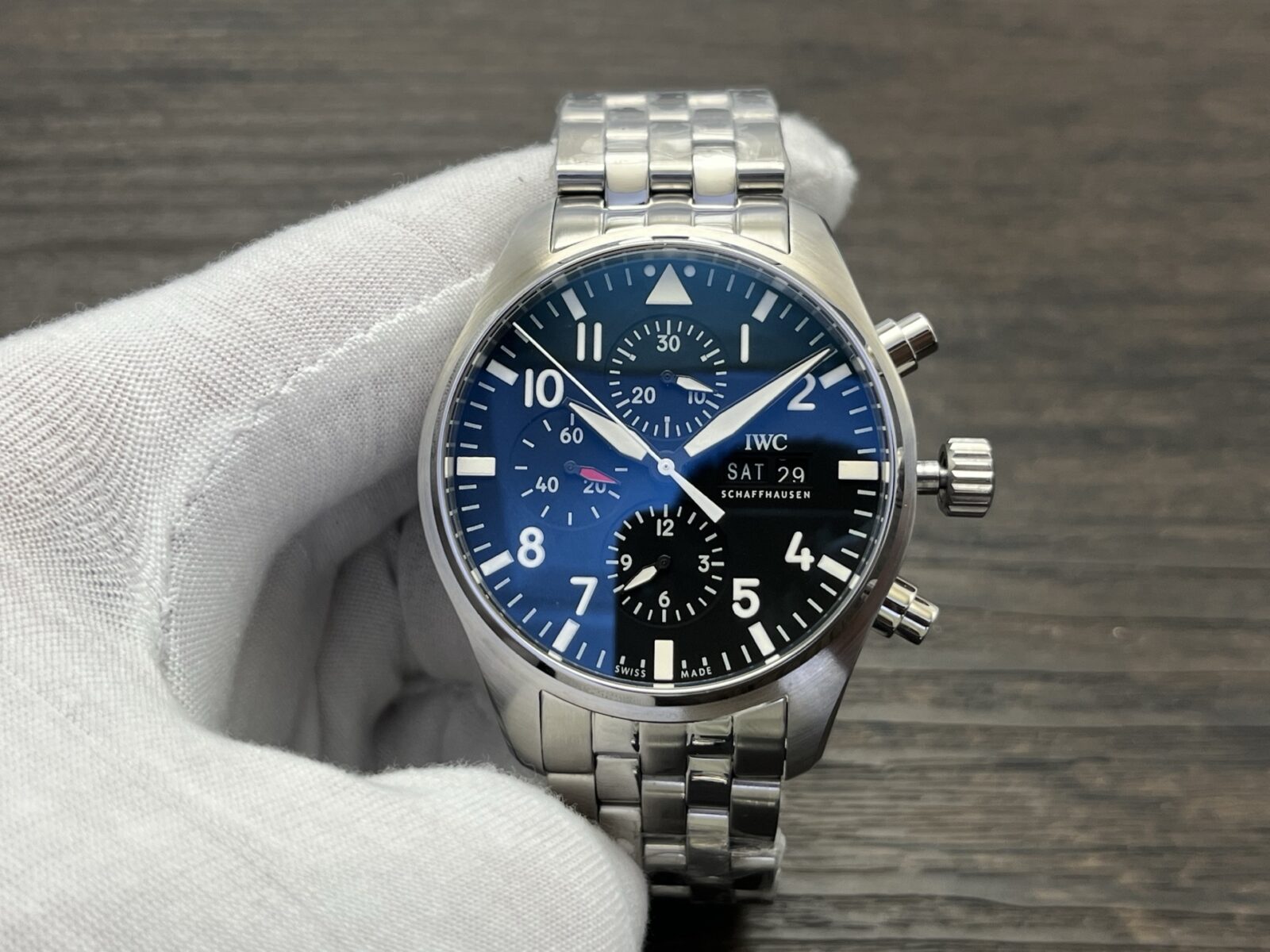 IWC Pilot’s Watch Chronograph IW377710 – 43mm Black Dial Stainless Steel Bracelet - Image 3