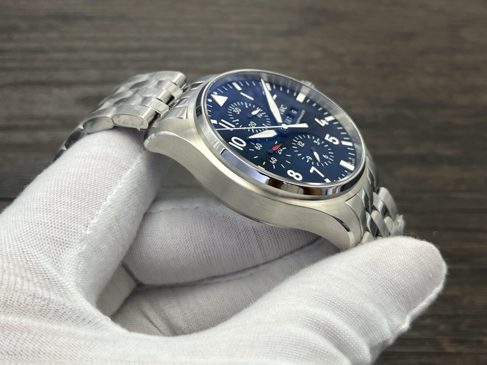 IWC Pilot’s Watch Chronograph IW377710 – 43mm Black Dial Stainless Steel Bracelet - Image 6