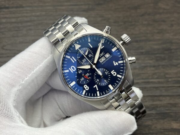 IWC Pilot’s Watch ‘Le Petit Prince’ IW377717 – 43mm Blue Dial Stainless Steel Bracelet - Image 2
