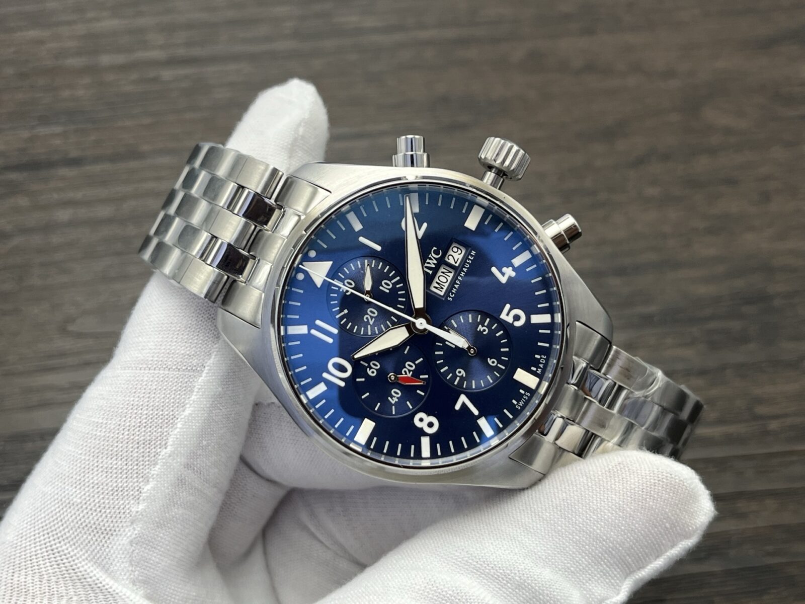 IWC Pilot’s Watch ‘Le Petit Prince’ IW377717 – 43mm Blue Dial Stainless Steel Bracelet - Image 5
