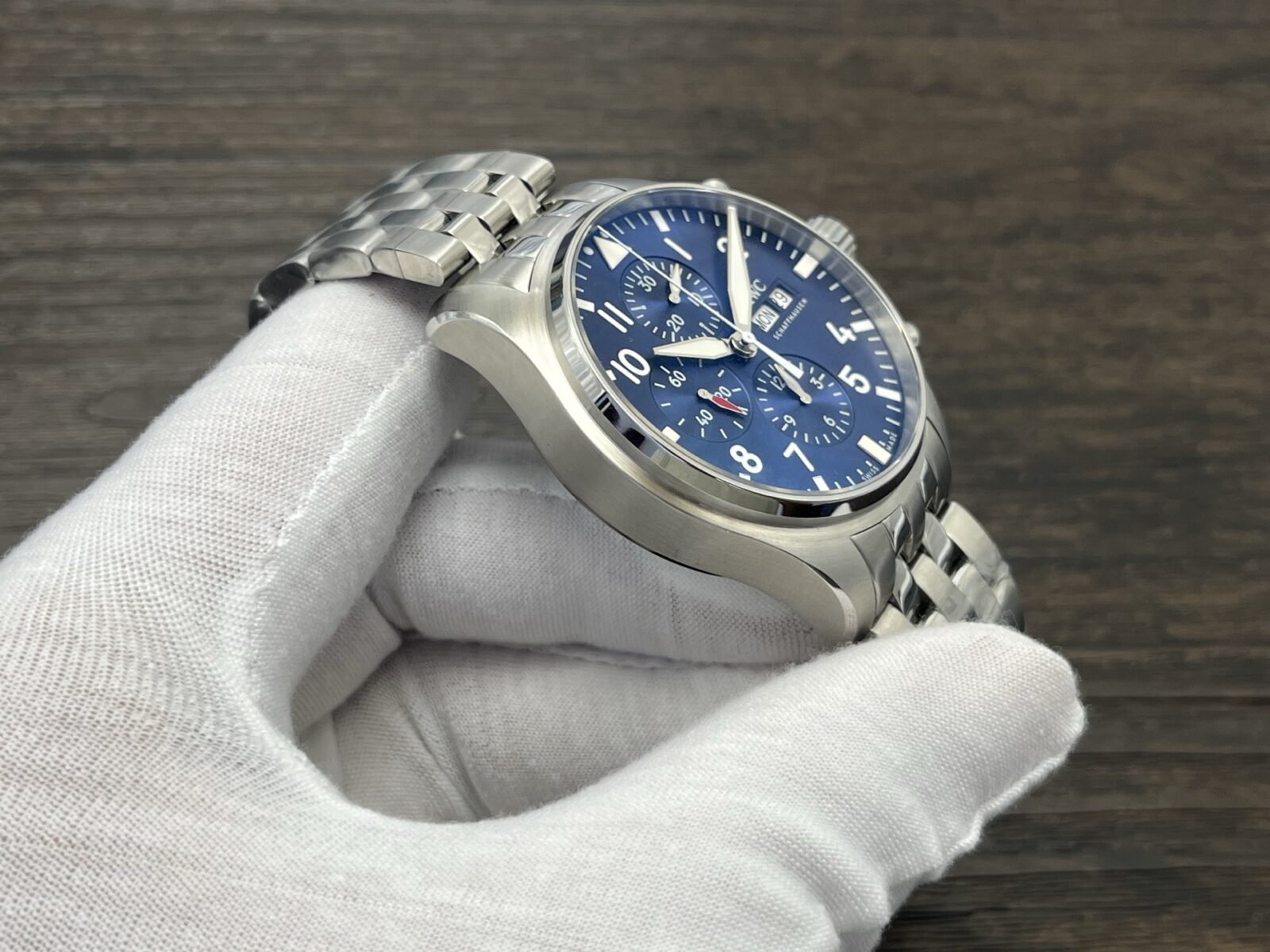 IWC Pilot’s Watch ‘Le Petit Prince’ IW377717 – 43mm Blue Dial Stainless Steel Bracelet - Image 6