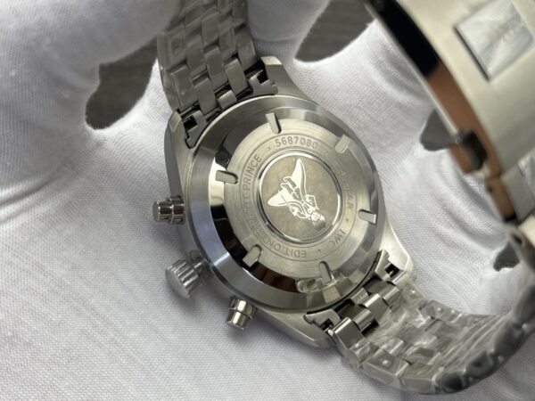 IWC Pilot’s Watch IW378002 – 43mm Black Dial Stainless Steel Bracelet - Image 8