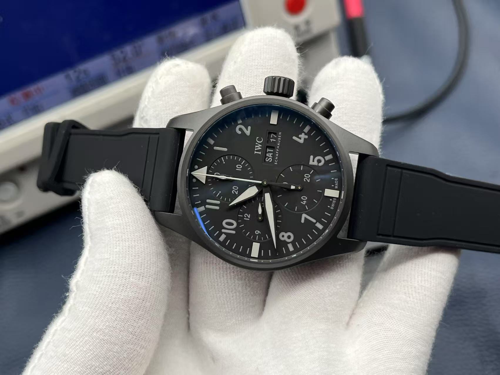 IWC Pilot’s Watch Chronograph Automatic Mechanical Movement Date Display Water Resistant Men’s Watch Swiss Watch 41mm Black Dial Titanium Ceramic Case Rubber Fabric Strap - Image 5