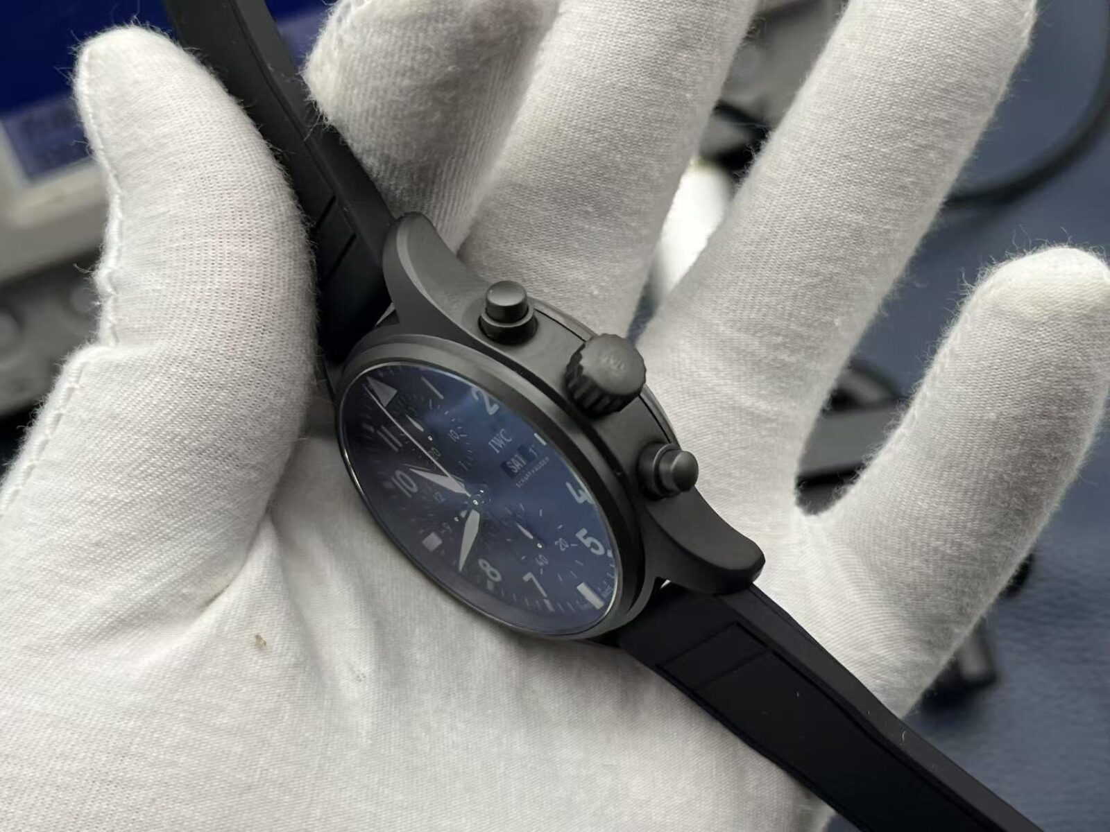 IWC Pilot’s Watch Chronograph Automatic Mechanical Movement Date Display Water Resistant Men’s Watch Swiss Watch 41mm Black Dial Titanium Ceramic Case Rubber Fabric Strap - Image 7