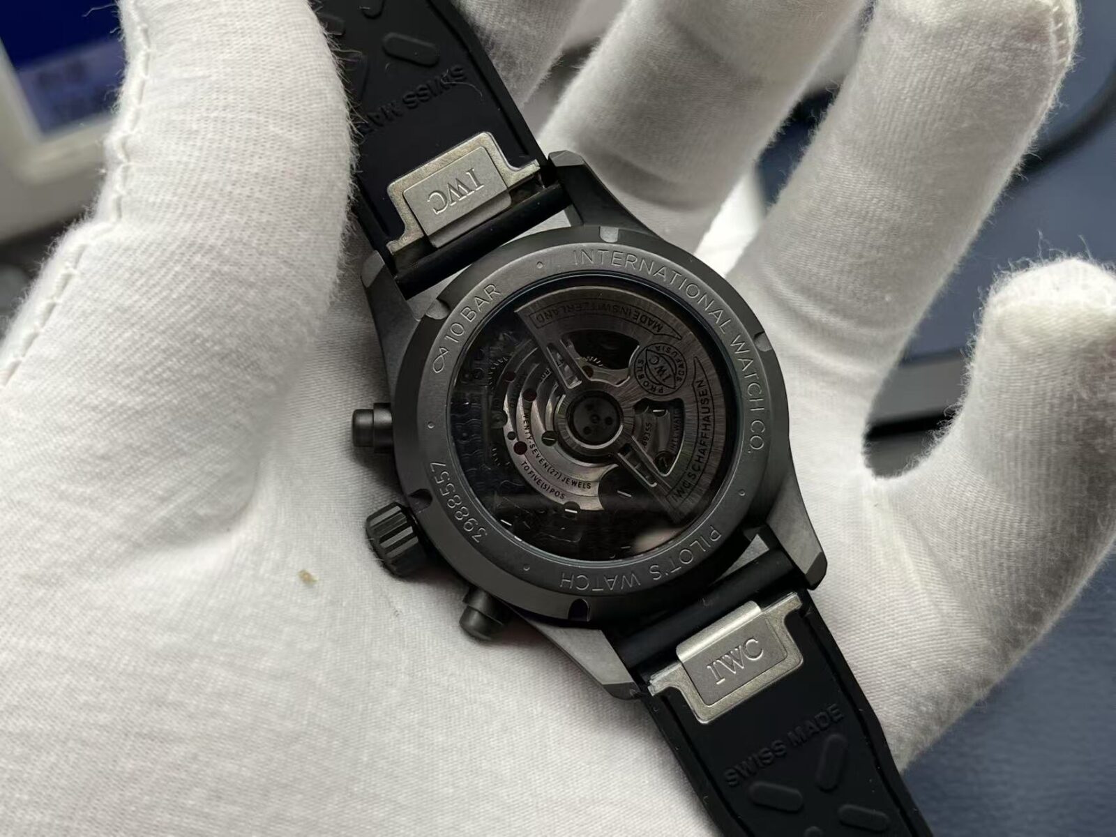 IWC Pilot’s Watch Chronograph Automatic Mechanical Movement Date Display Water Resistant Men’s Watch Swiss Watch 41mm Black Dial Titanium Ceramic Case Rubber Fabric Strap - Image 8