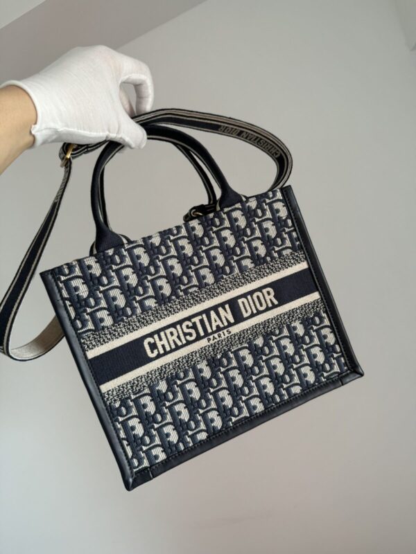Dior Book Tote Medium Blue Oblique Embroidered Calfskin Bag - Image 2