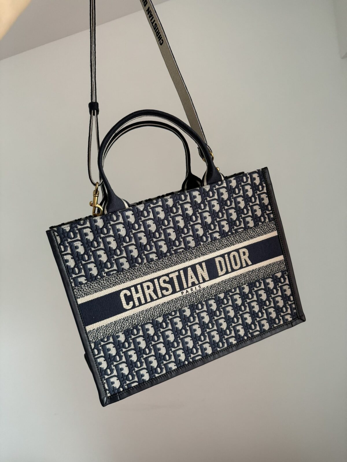 Dior Book Tote Medium Blue Oblique Embroidered Calfskin Bag - Image 3