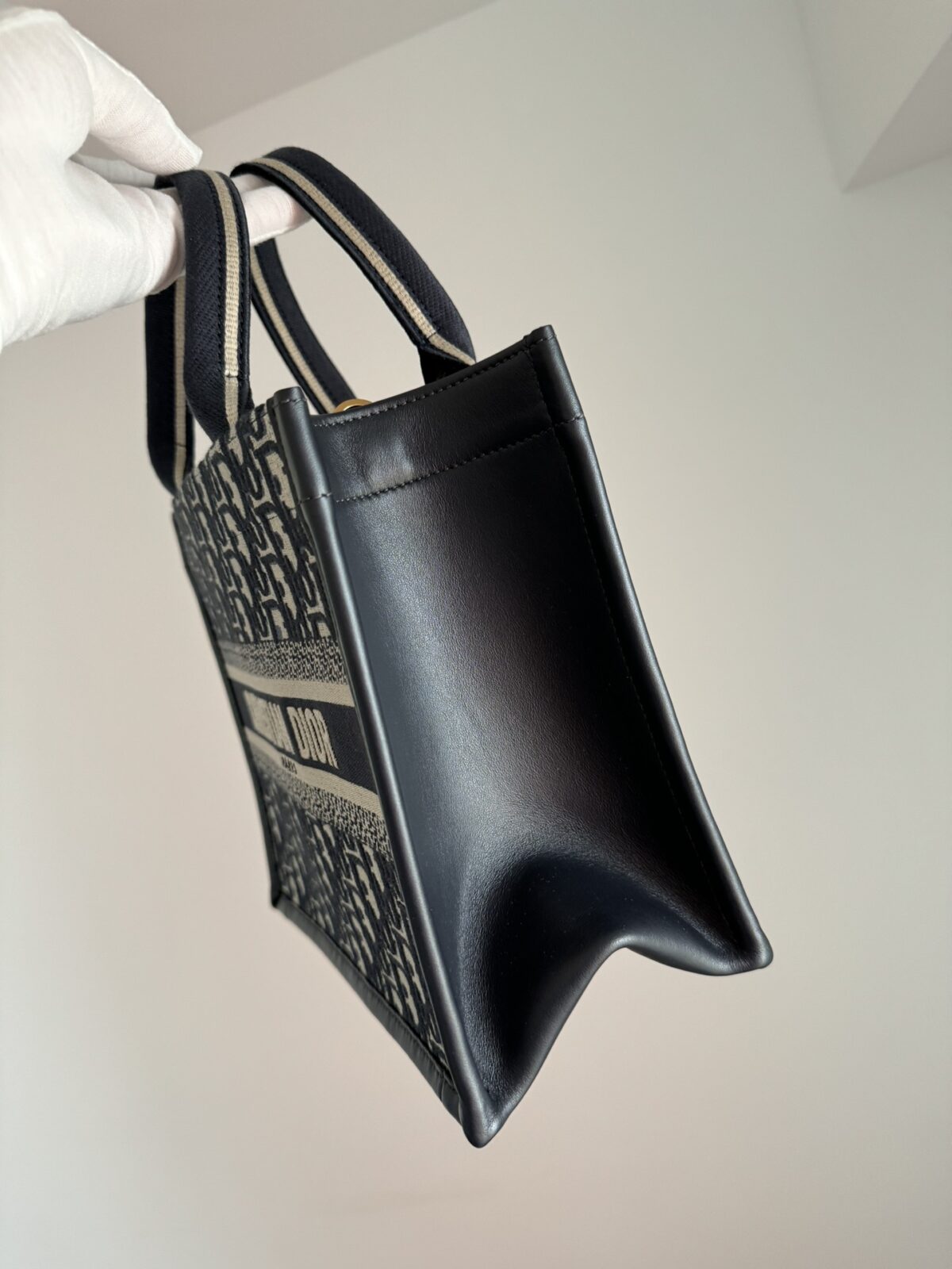 Dior Book Tote Small Blue Oblique Embroidered Calfskin Bag - Image 7