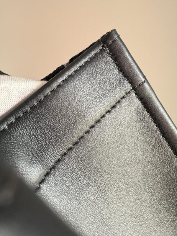 Dior Book Tote Small Blue Oblique Embroidered Calfskin Bag - Image 9