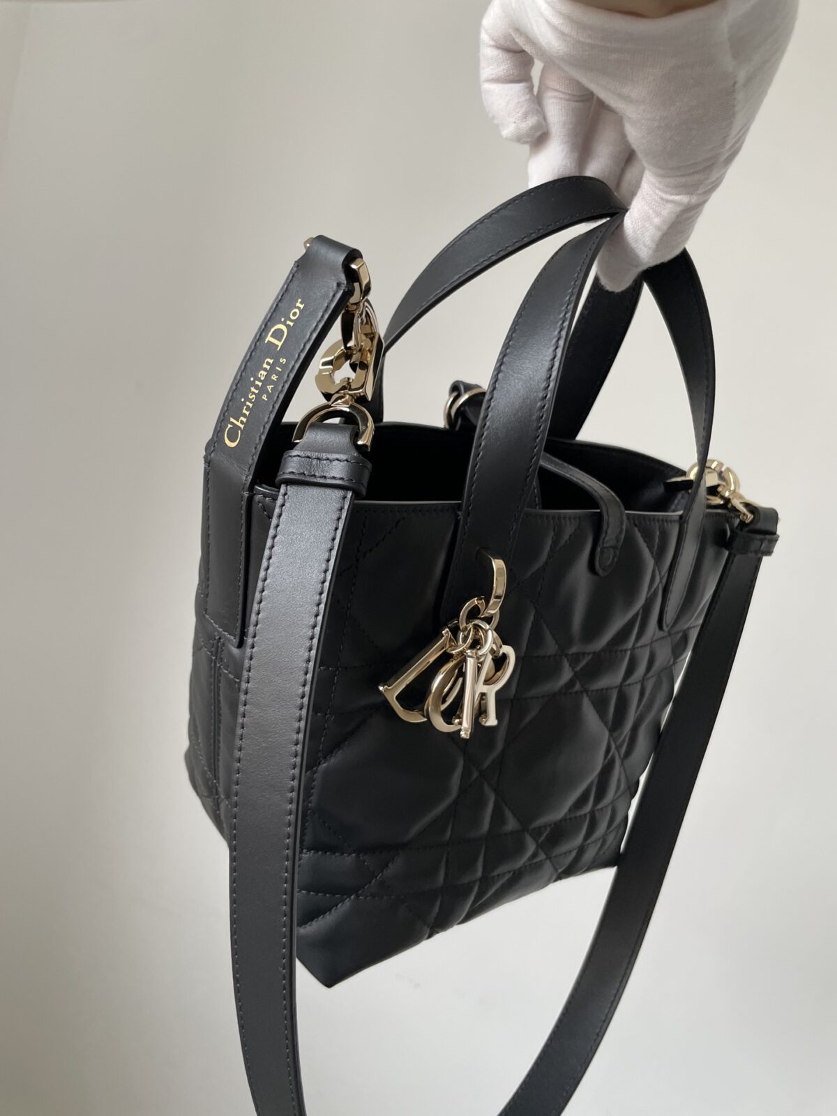 Dior Toujours Small Black Cannage Calfskin Vertical Tote Bag - Image 3