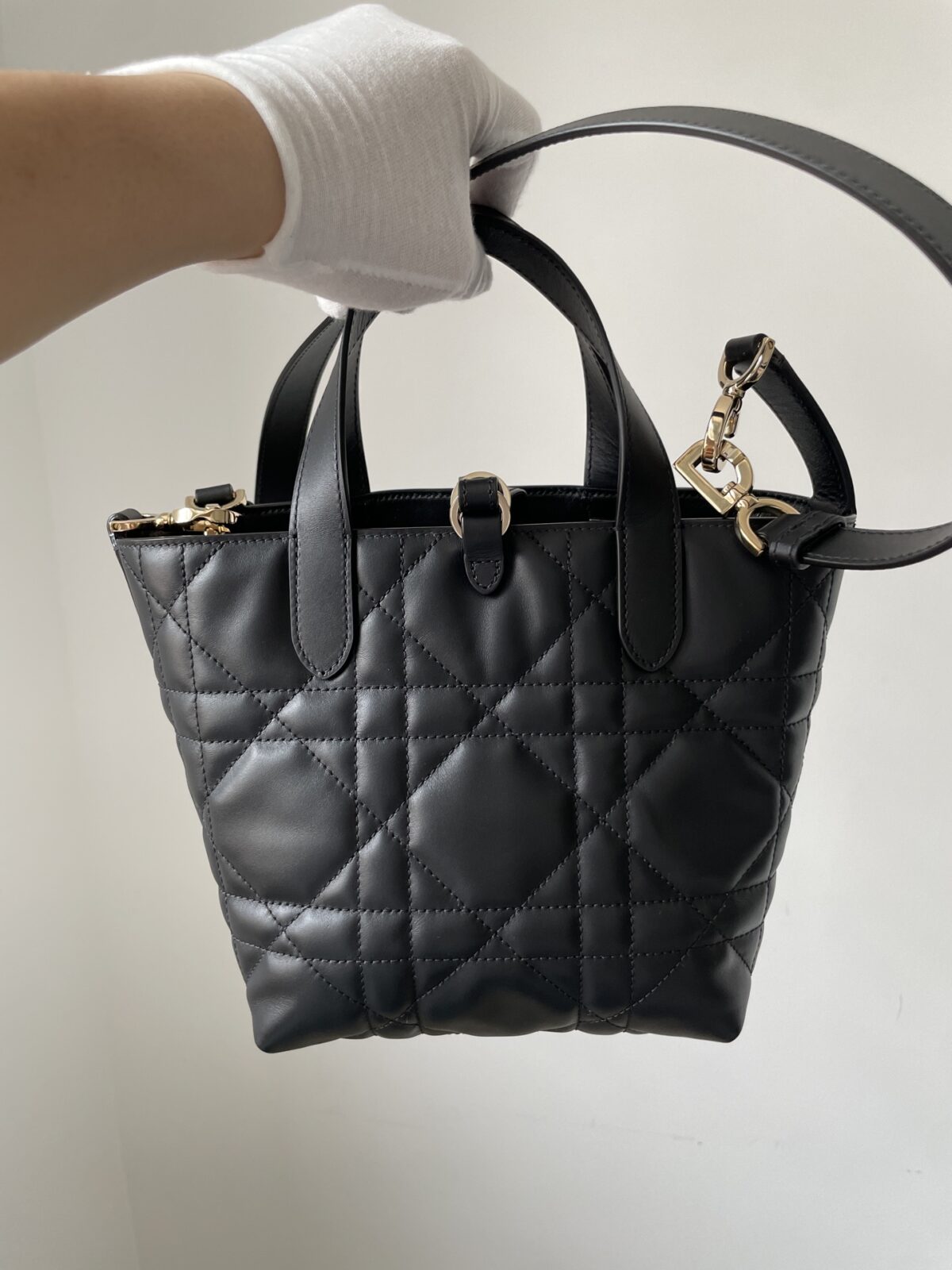Dior Toujours Small Black Cannage Calfskin Vertical Tote Bag - Image 6