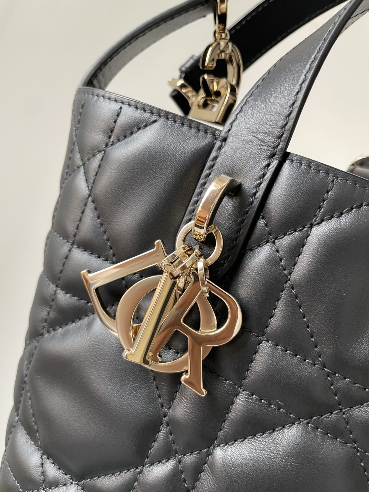Dior Toujours Small Black Cannage Calfskin Vertical Tote Bag - Image 9
