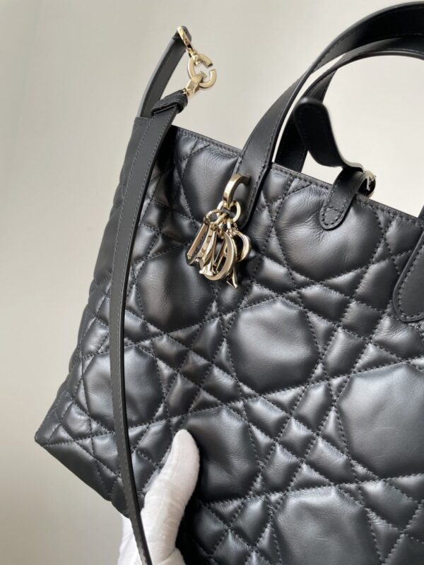 Dior Toujours Medium Black Cannage Calfskin Vertical Tote Bag - Image 3