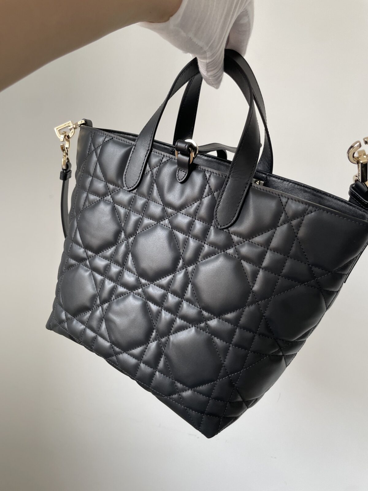 Dior Toujours Medium Black Cannage Calfskin Vertical Tote Bag - Image 5