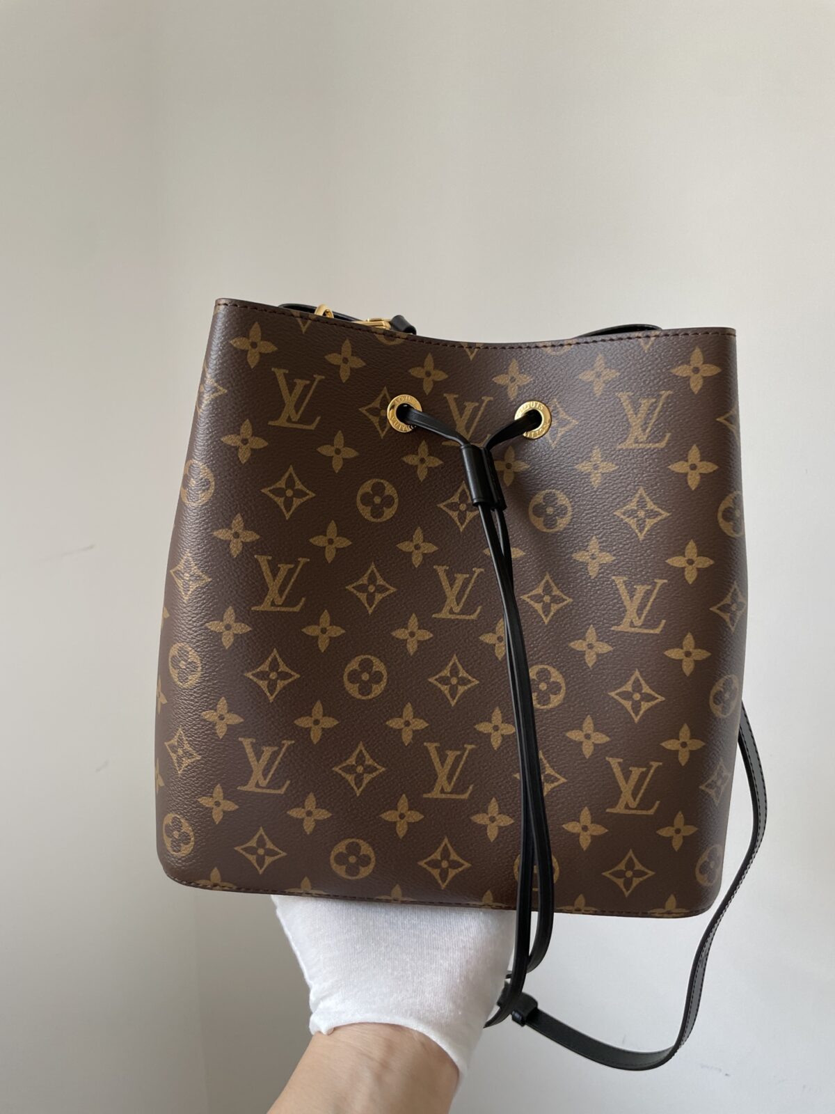 Louis Vuitton NéoNoé MM Monogram Canvas Bucket Bag Brown - Image 3