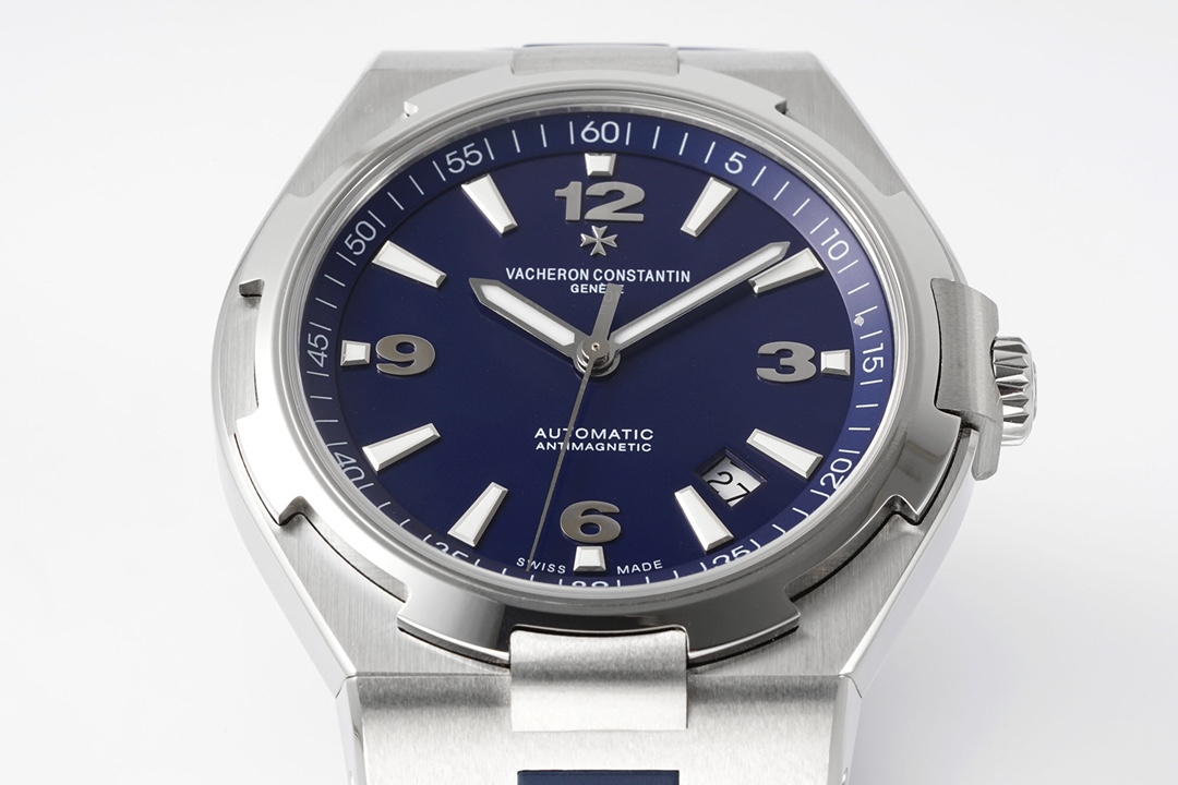 Vacheron Constantin Overseas Automatic 42mm Blue Dial Men’s Watch - Image 3