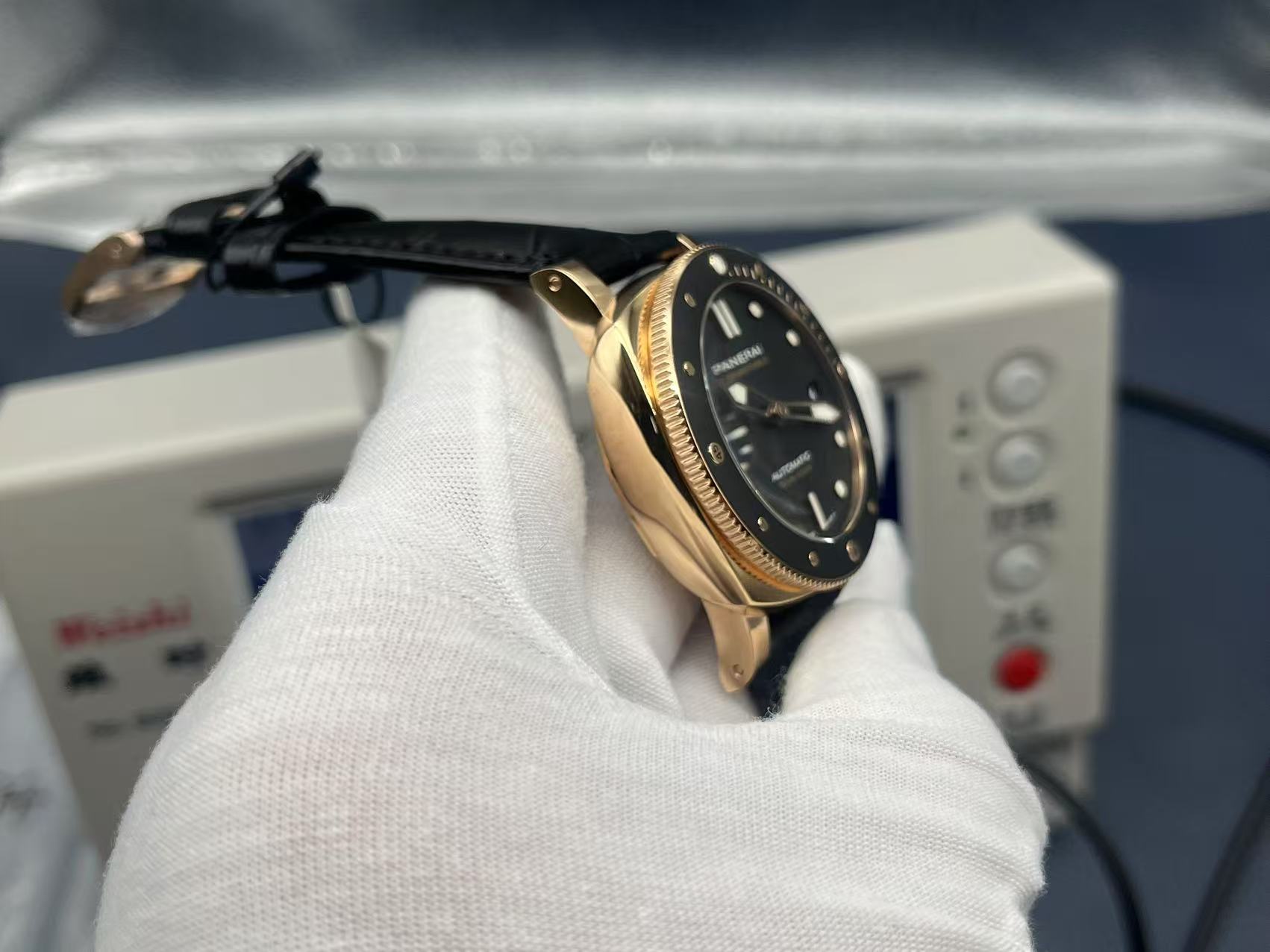 Panerai Submersible Automatic 42mm Black Dial Goldtech Case Alligator Strap Men’s Watch - Image 6