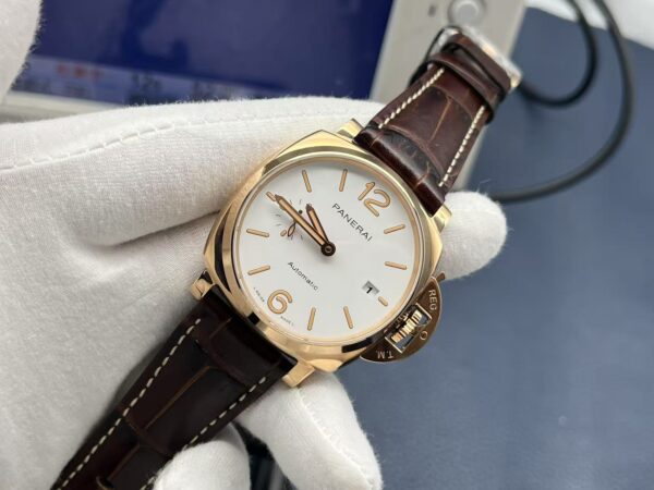 Panerai Luminor Due Automatic 42mm White Dial Red Gold Case Leather Strap Unisex Watch - Image 4