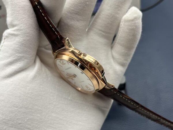 Panerai Luminor Due Automatic 42mm White Dial Red Gold Case Leather Strap Unisex Watch - Image 6