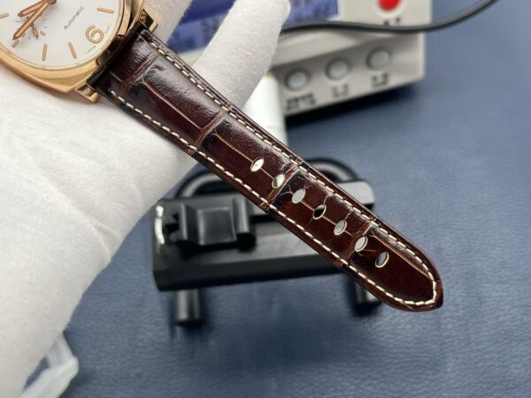 Panerai Luminor Due Automatic 42mm White Dial Red Gold Case Leather Strap Unisex Watch - Image 8