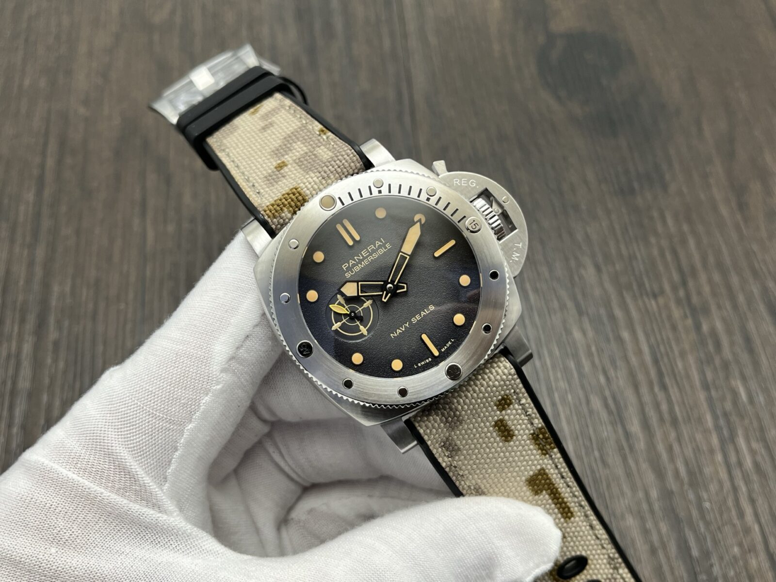 Panerai Submersible Automatic 44mm Grey Dial Stainless Steel Case Rubber Strap Men’s Watch - Image 2